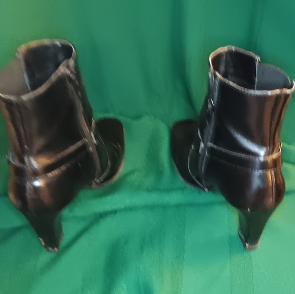 Nickels "Clara" Ankle Booties - Picture 4 of 9